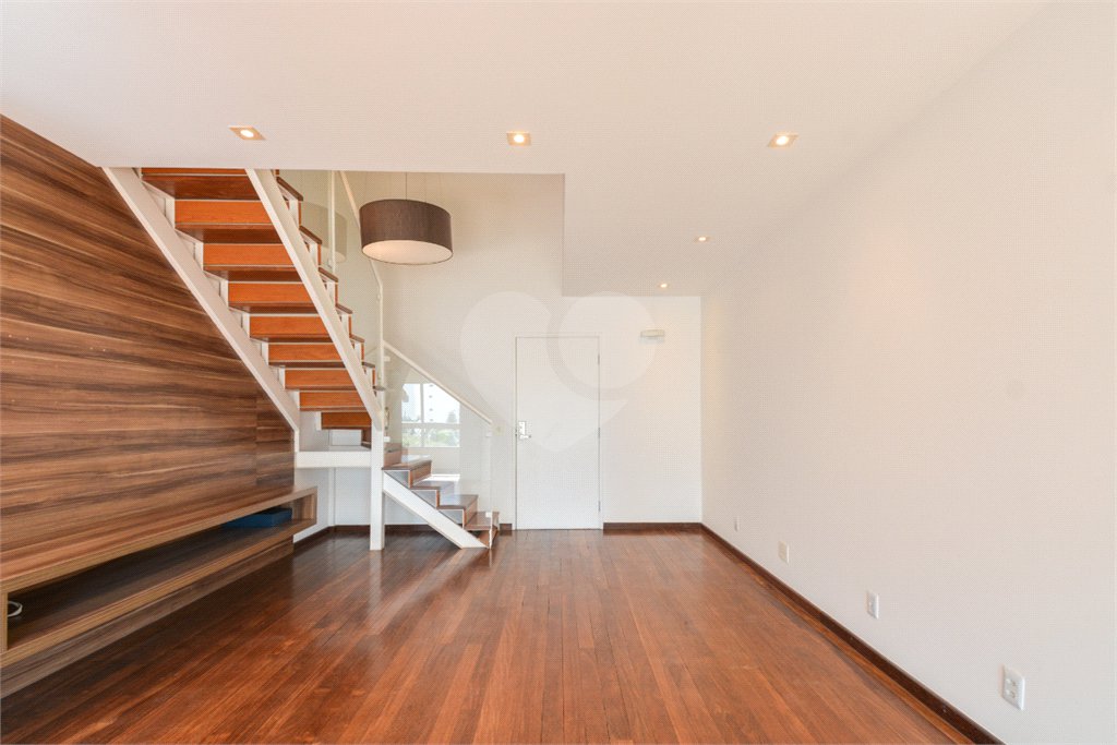 Duplex à venda com 3 suítes em Jardim Paulista, São Paulo, SP