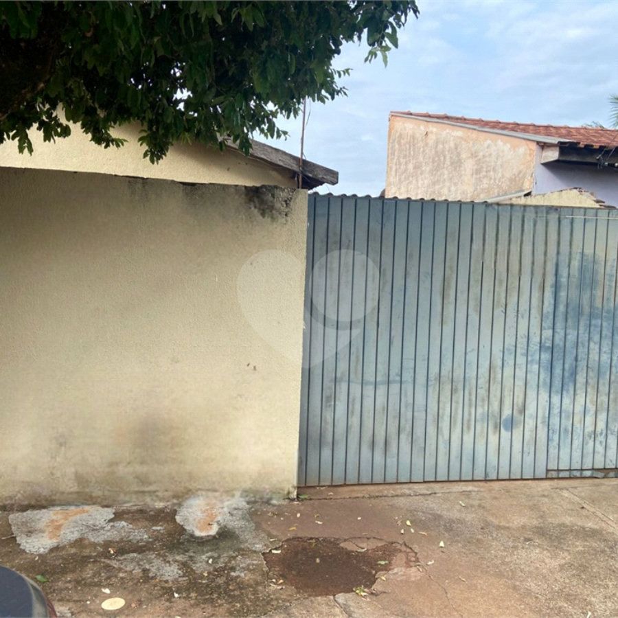 Casa à venda com 2 quartos em Jardim Cangalha, Três Lagoas - MS