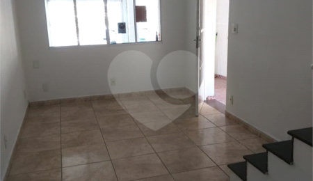 Sobrado à venda com 3 quartos, sendo 1 suíte,  em Vila Mazzei, São Paulo, SP