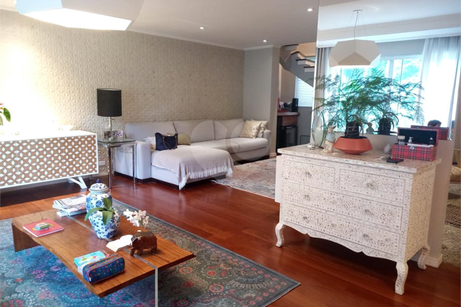Sobrado à venda com 4 quartos, sendo 2 suítes, em Barro Branco (zona Norte), São Paulo, SP