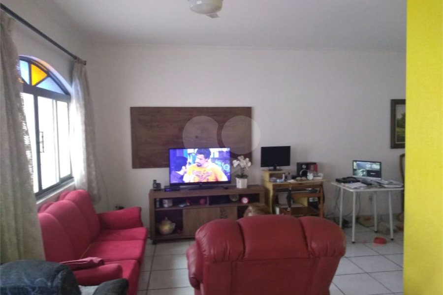Casa Térrea à venda com 4 quartos, sendo 1 suíte, em Vila Medeiros, São Paulo, SP
