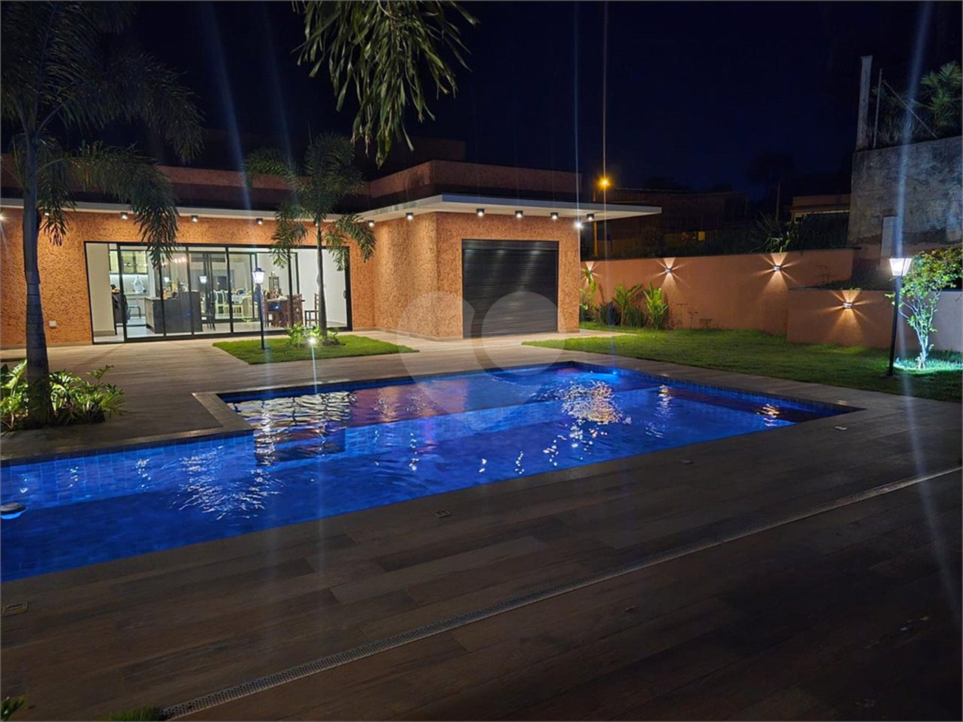 Casa à venda com 4 suítes no condomínio Terras de Santa Teresa II, Itupeva - SP