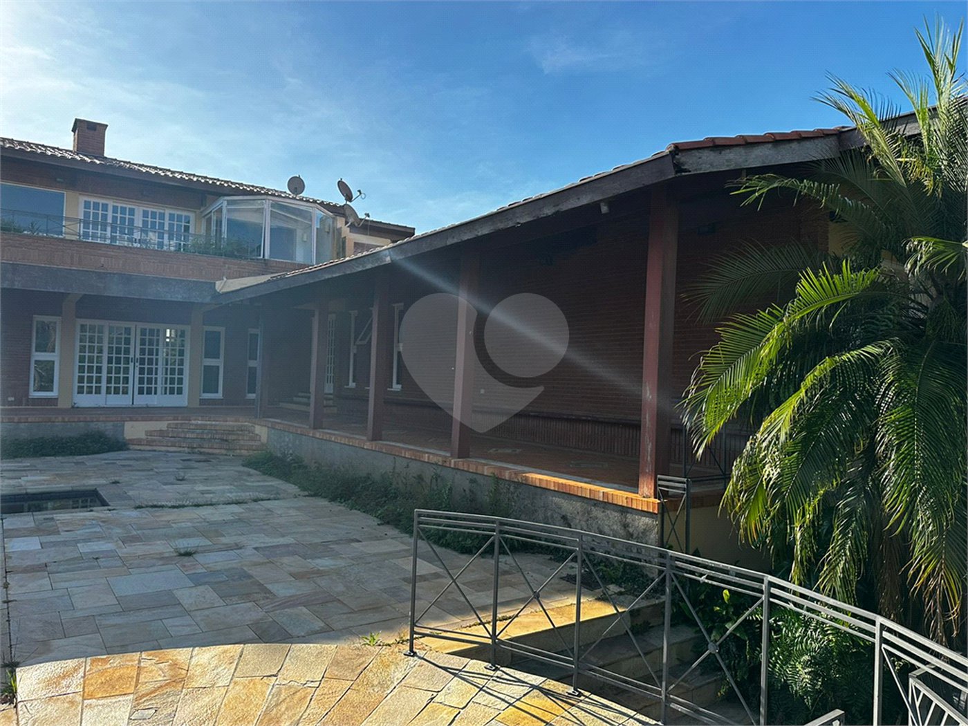 Casa à venda com 4 suítes em Vila Petrópolis, Atibaia, SP