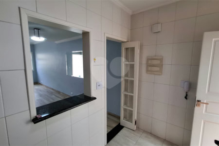 Casa à venda com 2 suítes no condomínio Village Palmas, São Paulo - SP