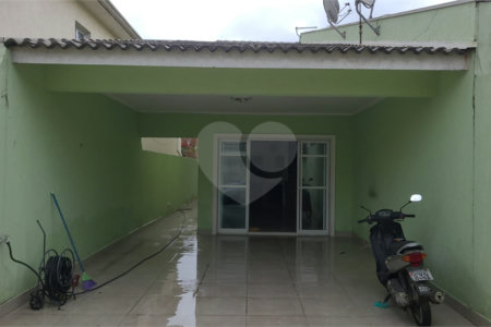Casa à venda com 2 suítes, em Cidade Nova Arujá, Arujá, SP