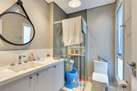 Casa à venda com 4 suítes no condomínio Jardim Flora, São Paulo - SP