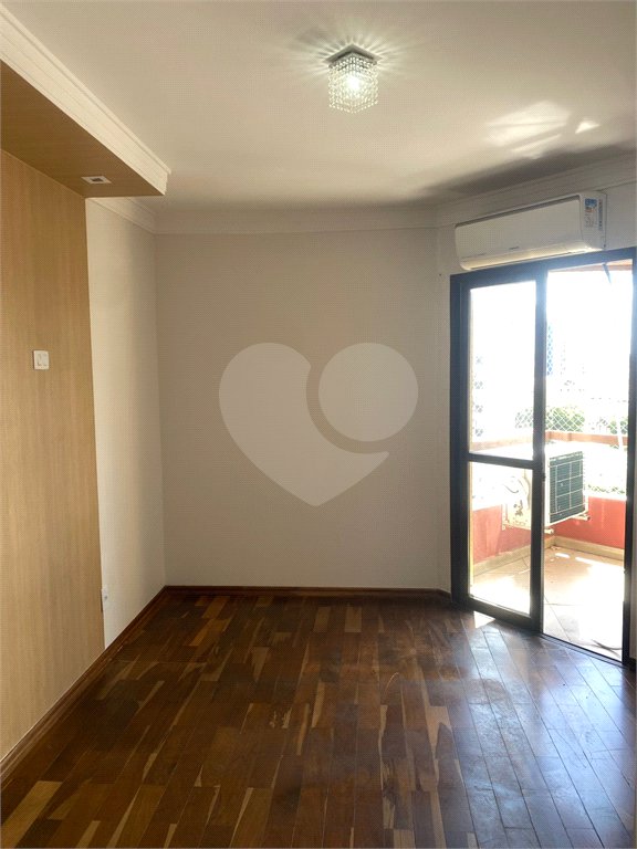 Casa à venda com 3 quartos, sendo 1 suíte, no condomínio Residencial Morada do Horto, São Paulo - SP