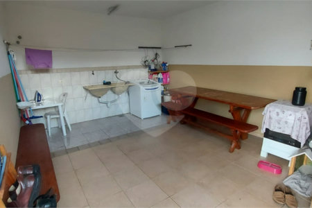 Sobrado à venda com 3 quartos, sendo 1 suíte,  em Vila Mogilar, Mogi das Cruzes, SP