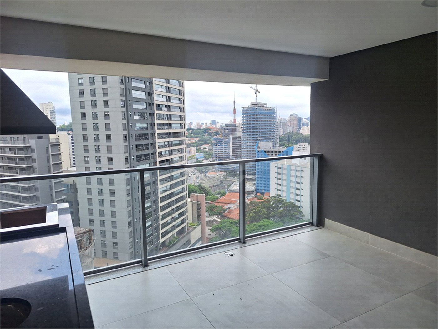 Apartamento à venda com 3 suítes em Sumarezinho, São Paulo, SP