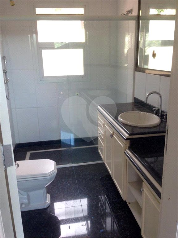 Sobrado à venda com 4 quartos, sendo 2 suítes, em Serra da Cantareira, Mairiporã, SP