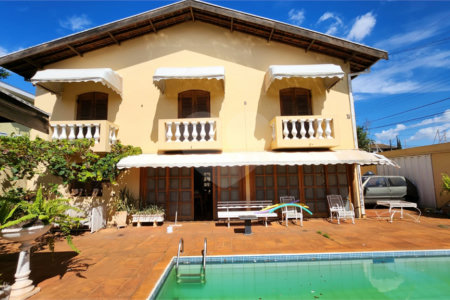 Sobrado à venda ou para alugar com 5 quartos, sendo 1 suíte, em Vila Harmonia, Araraquara, SP