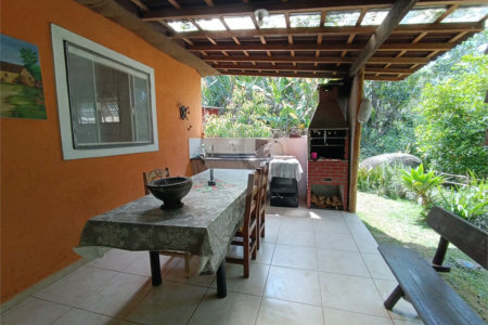 Chácara à venda com 5 quartos, sendo 3 suítes, em Vila Darcy Penteado (mailasqui), São Roque, SP