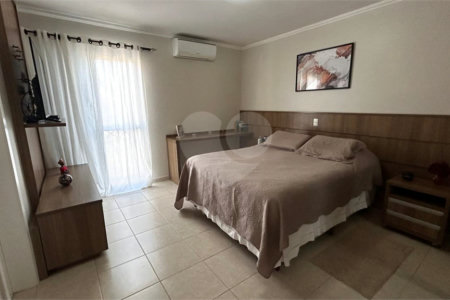 Casa à venda com 4 quartos, sendo 2 suítes, no condomínio Chácara das Palmeiras Imperiais, Jundiaí - SP