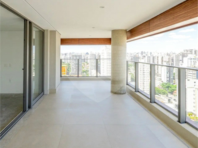 Apartamento à venda com 4 quartos, sendo 3 suítes,  em Campo Belo, São Paulo, SP