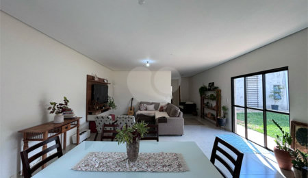 Casa à venda com 2 suítes em Jardim Estância Brasil, Atibaia, SP