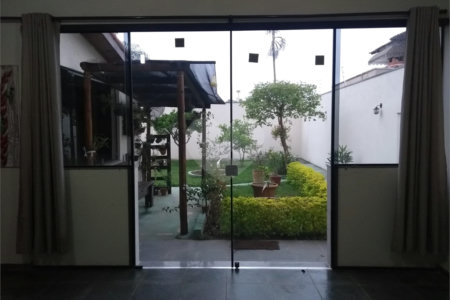 Sobrado à venda com 3 quartos, sendo 1 suíte,  em Vila Oliveira, Mogi das Cruzes, SP