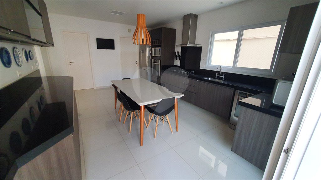 Casa à venda com 5 quartos, sendo 3 suítes, no condomínio Altos da Serra Iv - São José dos Campos - Sp, São José dos Campos - SP