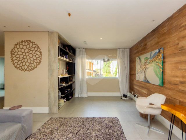 Casa à venda com 5 suítes no condomínio Solar dos Manacas, São Paulo - SP
