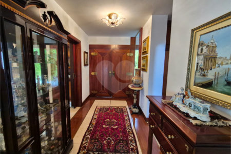 Casa de Vila à venda ou para alugar com 4 quartos, sendo 2 suítes,  em Jardim Leonor, São Paulo, SP