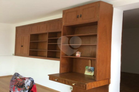 Casa à venda com 3 quartos, sendo 1 suíte,  em Vila Gomes, São Paulo, SP