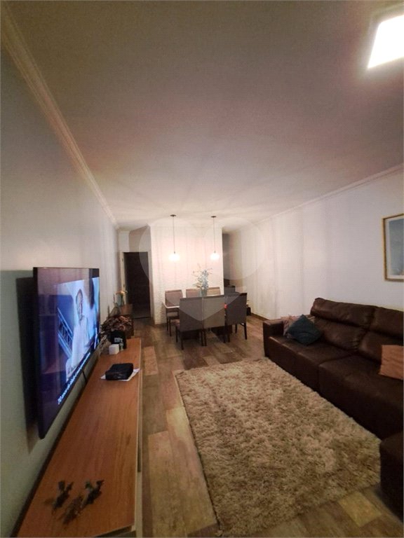 Sobrado à venda com 3 quartos, sendo 1 suíte,  em Vila Gustavo, São Paulo, SP