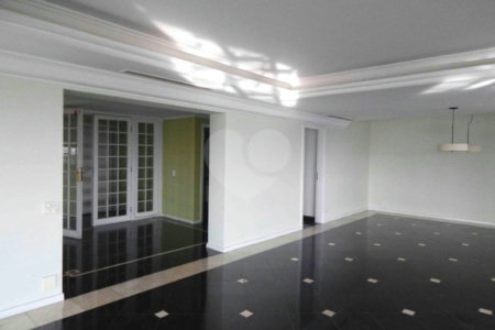 Apartamento à venda com 4 suítes em Jardim Marajoara, São Paulo, SP