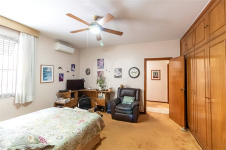 Casa à venda com 4 quartos, sendo 1 suíte, em Jardim Marajoara, São Paulo, SP