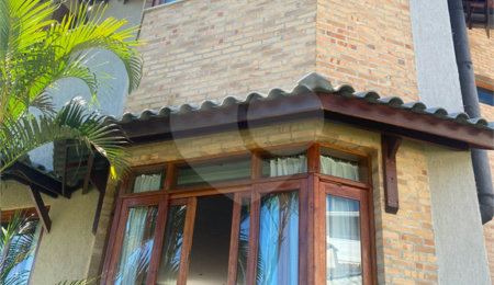 Casa à venda com 5 quartos, sendo 4 suítes,  no condomínio Lago do Imperador, Mairiporã - SP