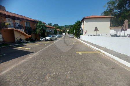 Casa à venda com 2 quartos, sendo 1 suíte,  em Jardim Torino, Cotia, SP