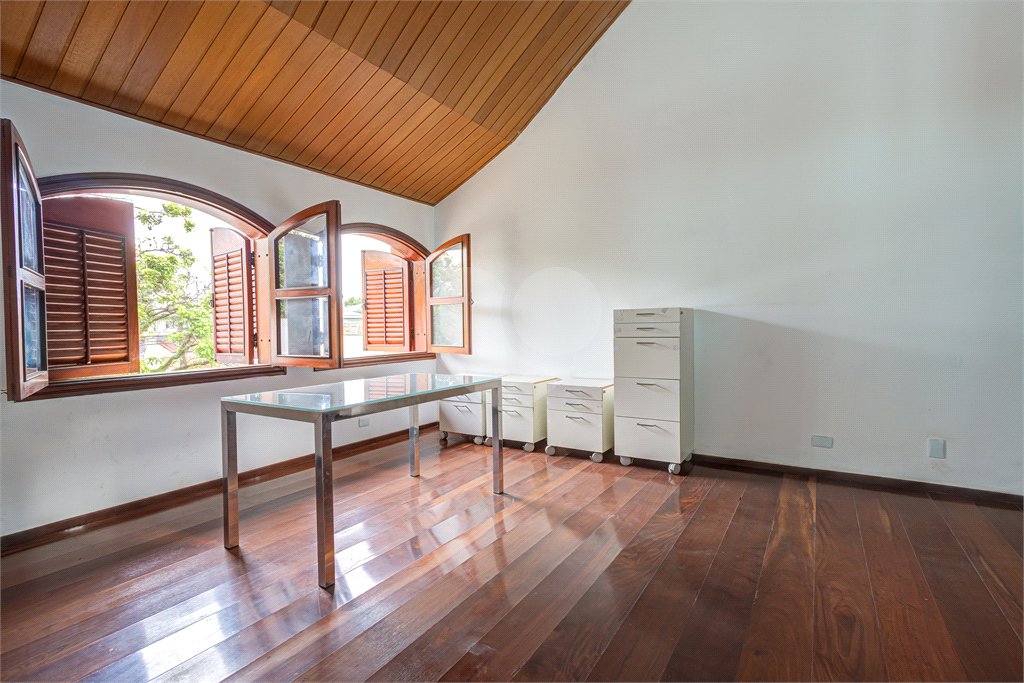 Casa à venda com 5 suítes em Jardim Prudência, São Paulo, SP