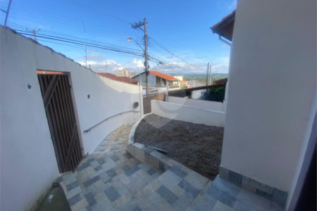 Casa à venda com 3 quartos, sendo 1 suíte,  em Vila Nova Cintra, Mogi das Cruzes, SP