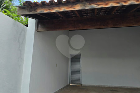 Casa à venda com 2 quartos, sendo 1 suíte, em Vila Suconasa, Araraquara, SP