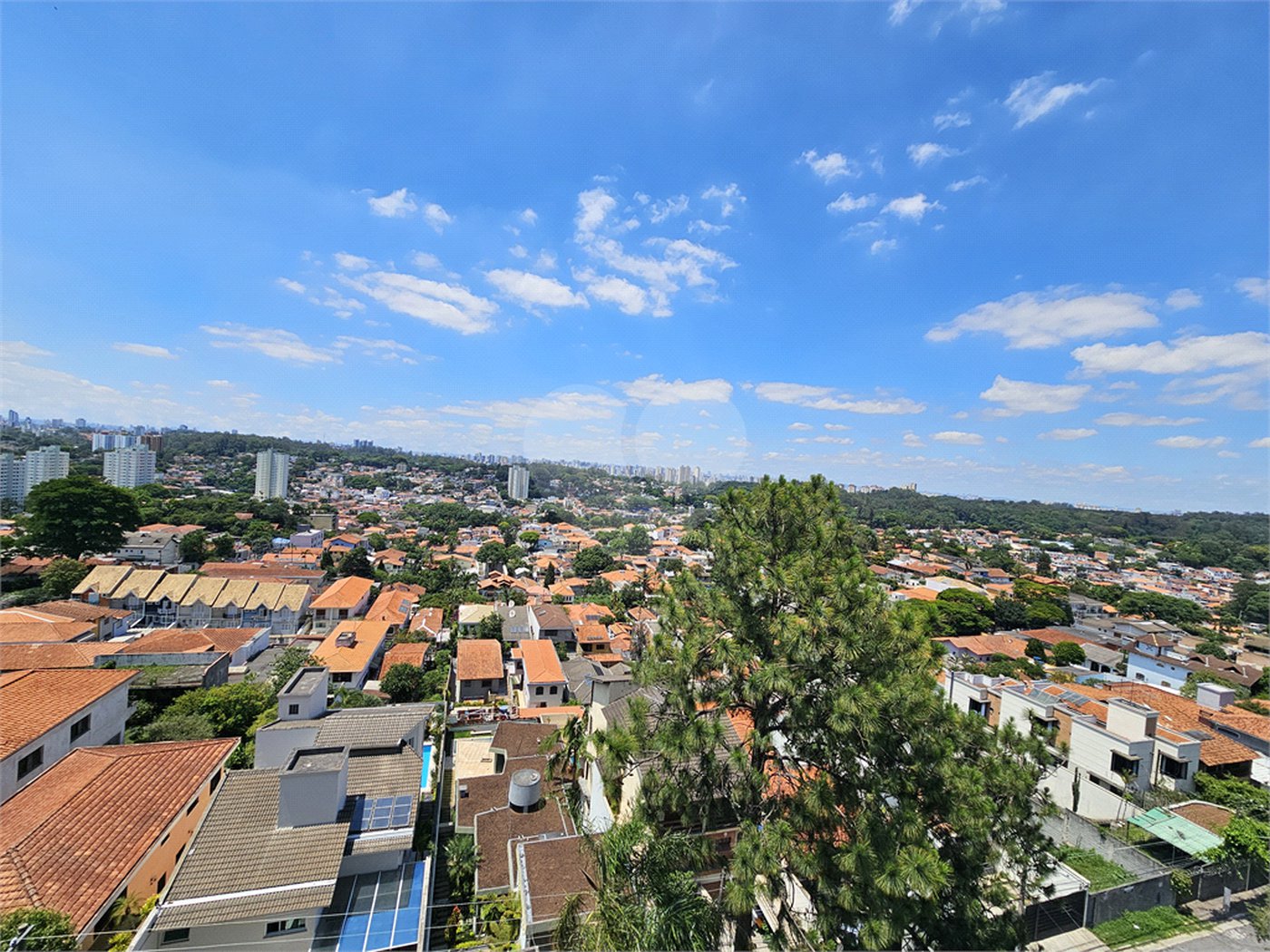 Apartamento à venda com 3 quartos, sendo 2 suítes, em Tremembé, São Paulo, SP