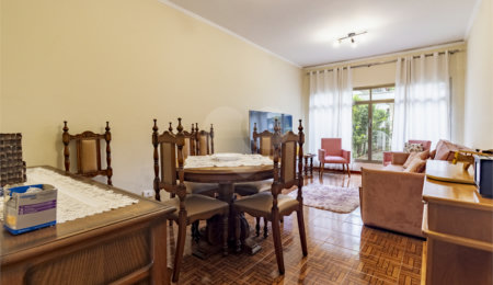 Casa à venda com 5 quartos, sendo 1 suíte,  em Vila Nova Conceição, São Paulo, SP