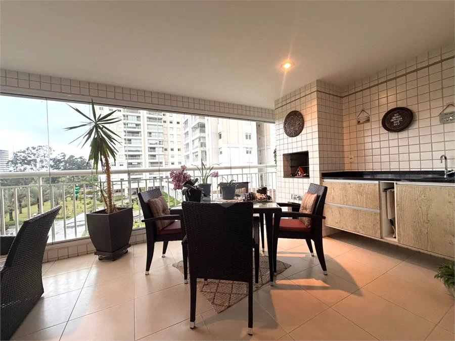 Apartamento à venda com 3 suítes em Jardim Marajoara, São Paulo, SP
