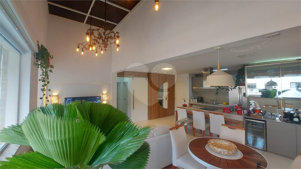 Apartamento à venda ou para alugar com 2 suítes em Itacorubi, Florianópolis, SC