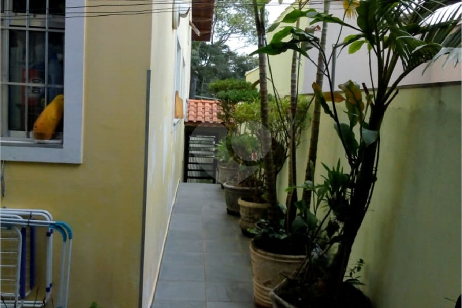 Casa à venda com 3 suítes em Horto Florestal, São Paulo, SP