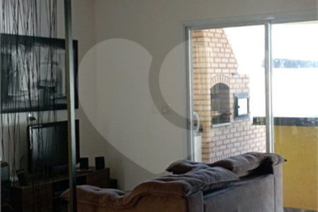 Casa à venda com 3 quartos, sendo 1 suíte, no condomínio Campos do Conde I, Paulínia - SP