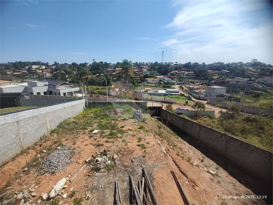 Terreno 810 metros à venda em Atibaia com projeto aprovado exclusivo de alto padrão com construção inacabada