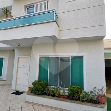 Casa à venda com 3 suítes no condomínio Itapuã XI, São Paulo - SP