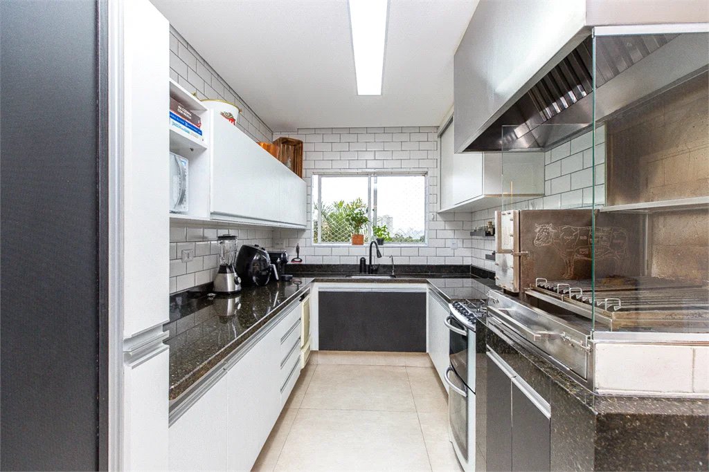 Apartamento à venda com 4 quartos, sendo 1 suíte, em Jardim Monte Kemel, São Paulo, SP