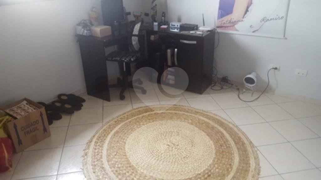 Sobrado à venda com 4 quartos, sendo 1 suíte, em Tremembé, São Paulo, SP