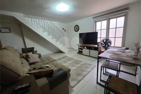 Sobrado à venda com 6 quartos, sendo 3 suítes, em Santa Teresinha, São Paulo, SP