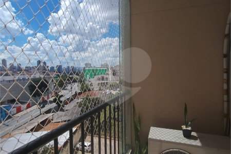 Apartamento à venda com 3 quartos, sendo 1 suíte, em Umuarama, Osasco, SP