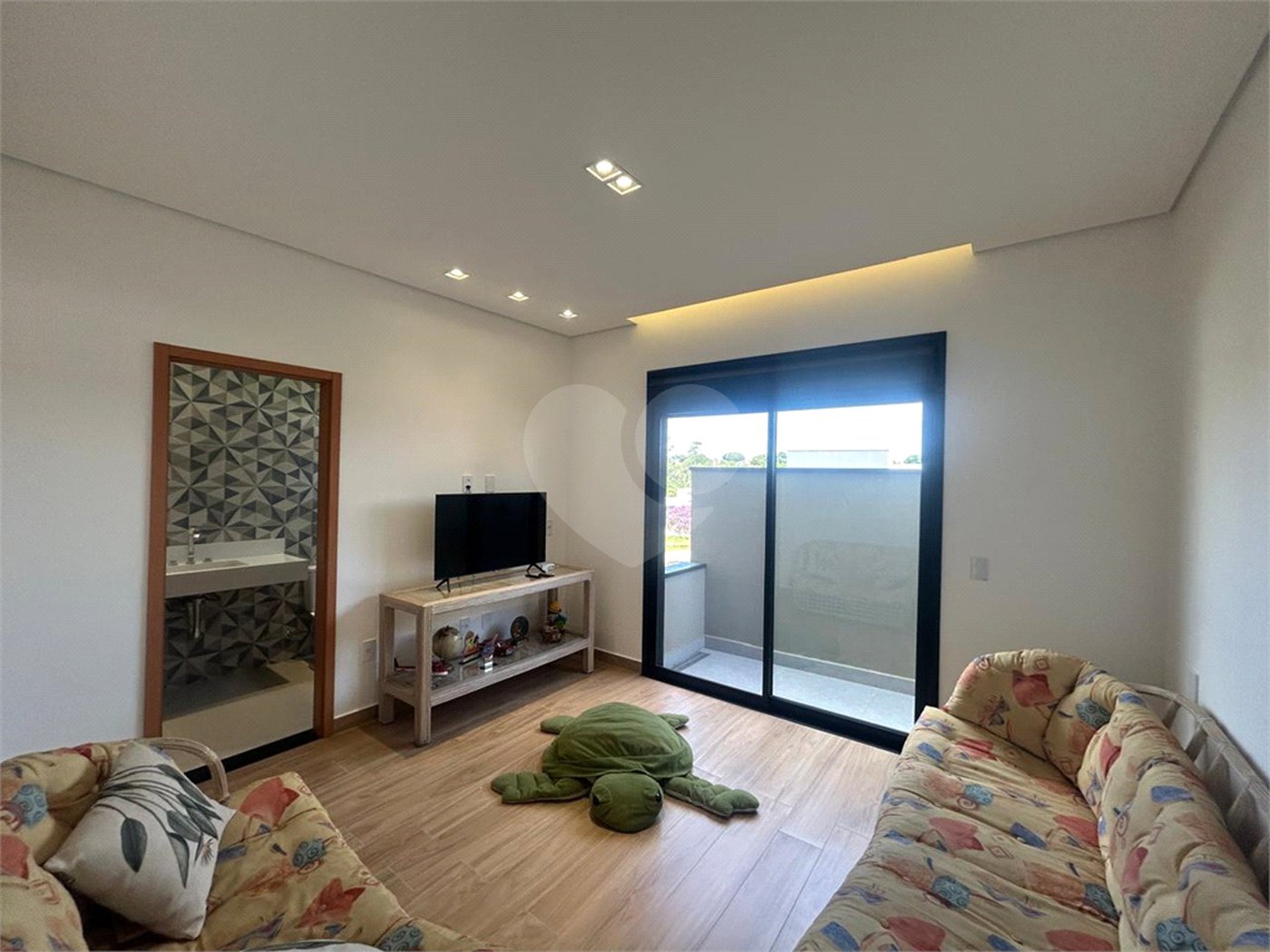 Casa à venda com 3 suítes no condomínio Alphaville Castelo, Itu - SP