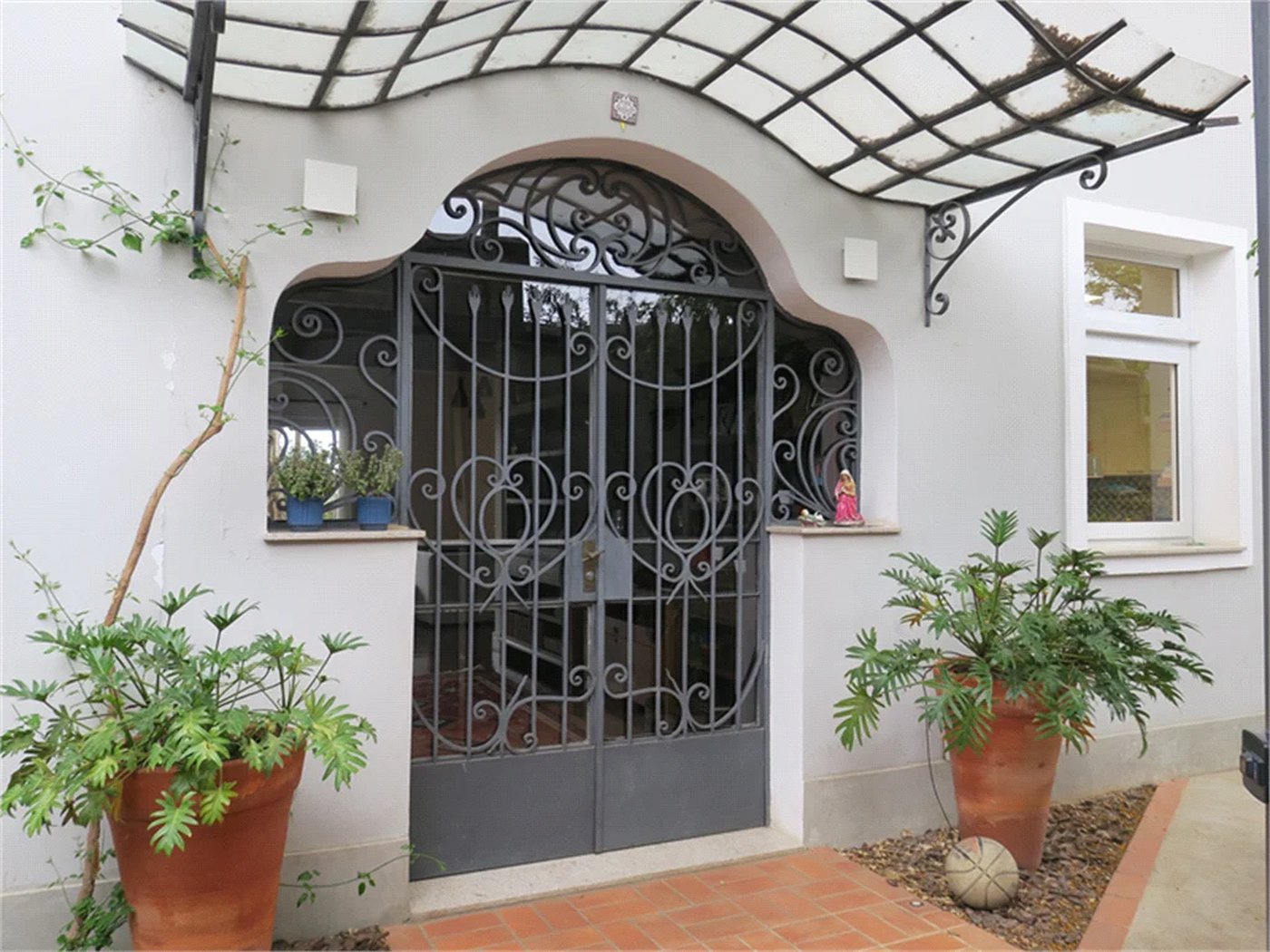 Sobrado à venda com 5 quartos, sendo 4 suítes, em Jardim Panorama, São Paulo, SP