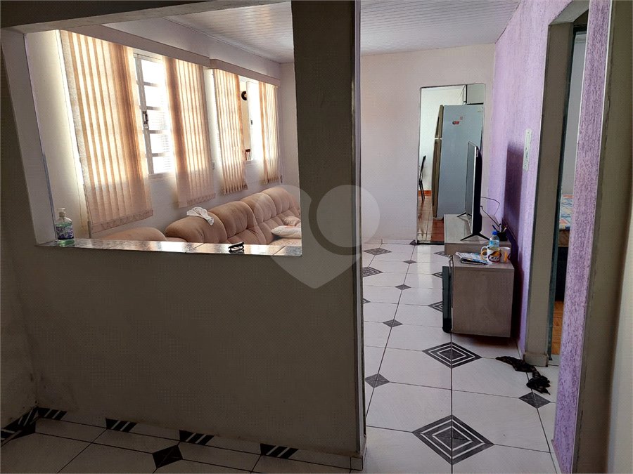 Casa de Vila à venda com 3 quartos em Jardim Santa Cruz, Salto, SP