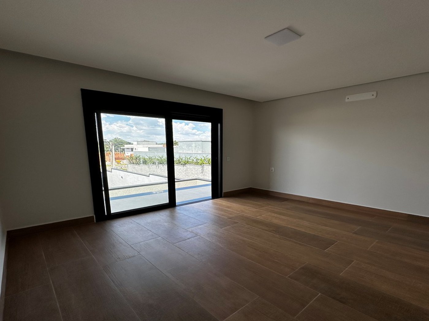 Casa à venda com 3 quartos, sendo 1 suíte, no condomínio Gran Ville São Venâncio, Itupeva - SP