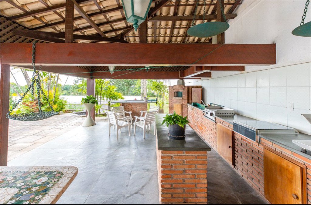 Casa à venda com 4 suítes em Granja Viana, Cotia, SP