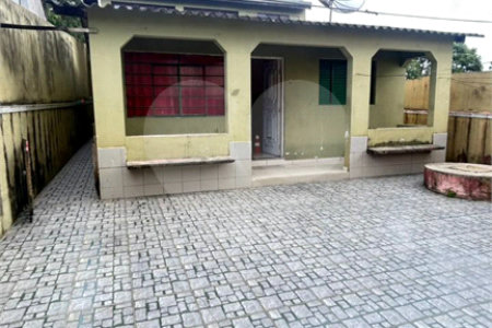 Sobrado à venda com 5 quartos em Pununduva, Cotia, SP